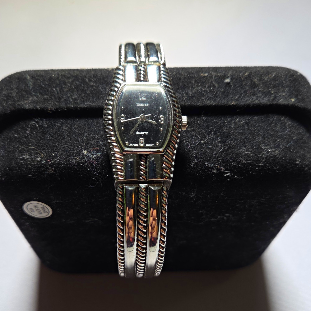 Terner Women’s Quartz Analog Tonneau Watch Black Dial Silver Bangle Arabic